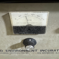 New Brunswick Controlled Environment Incubator Shaker image 3